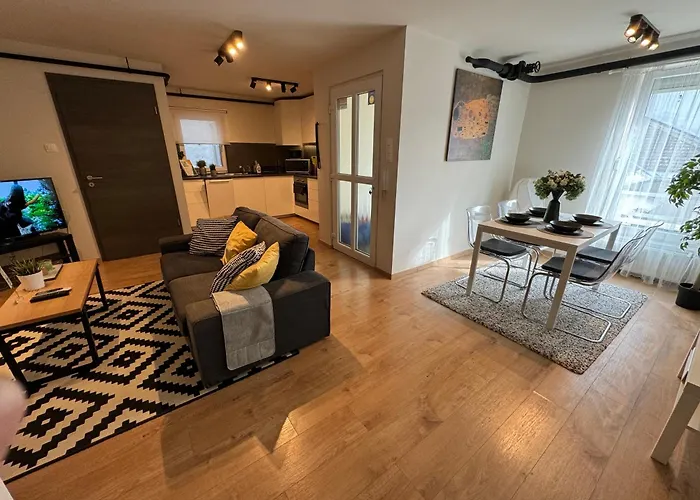 Emerald Apartment